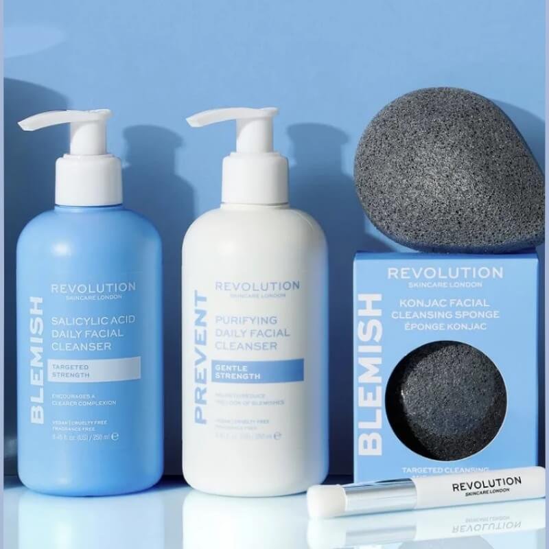 Skincare Blemish Targeting Salicylic Acid Facial Gel Cleanser 3 Revolution Skincare Blemish Targeting Salicylic Acid Facial Gel Cleanser - Image 3