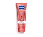Para obtener mejores resultados, masajee generosamente sobre la piel a diario. El producto tiene una ligera fragancia agradable y adictiva. La fragancia de Supple & Soft tiene notas florales cremosas realzadas por suculentas y jugosas bayas rojas y un matiz verde. En Vaseline, creemos en el poder de una piel sana. Nos comprometemos a desarrollar productos para el cuidado de la piel con una eficacia superior que se sientan bien al usarlos. Nuestros productos hidratan tu piel para que sea más resistente, se recupere más rápido y brille con salud, porque creemos que una piel sana da como resultado una piel hermosa. Con Vaseline, no hay otra piel con la que quieras vivir.