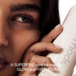 Rhode Glazing Mist The Hydrating Face Spray - Image 2