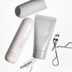 Rhode Glazing Mist The Hydrating Face Spray - Image 5